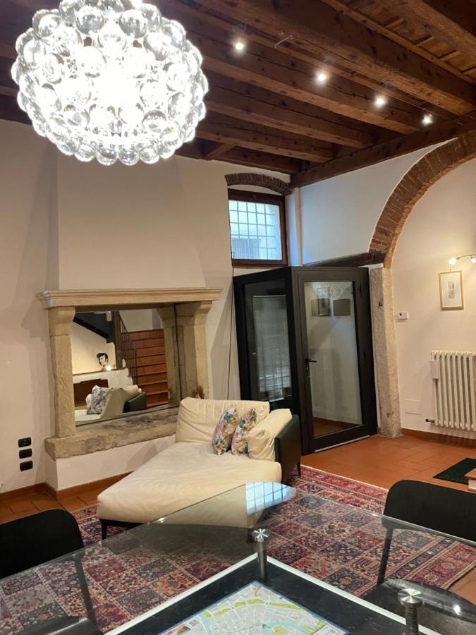 Вилла Loft Ponte Pietra Верона Экстерьер фото